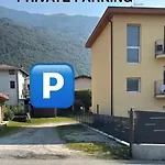 Apartament House Adriano *