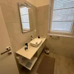 Apartament House Adriano