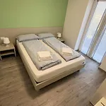 Apartament House Adriano