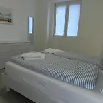 House Adriano Lejlighed *