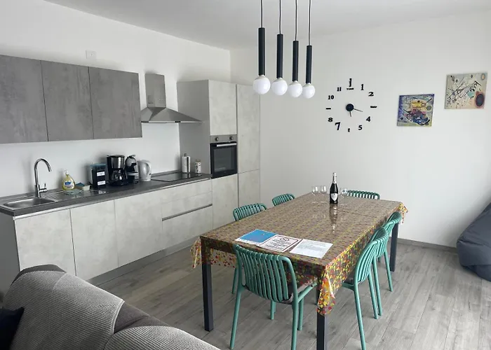 House Adriano Aquarama One Bedroom Colico