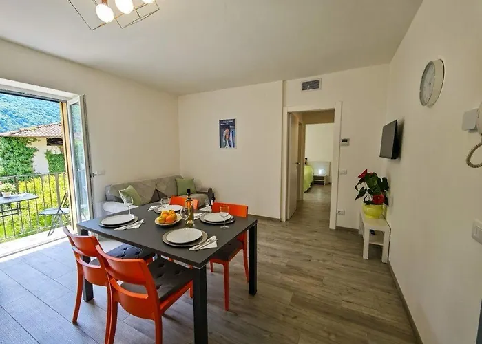 House Adriano Aquarama One Bedroom * Colico